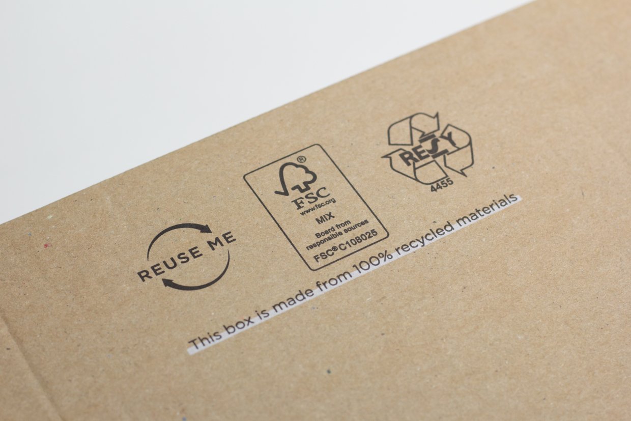 Cardboard packaging FSC label