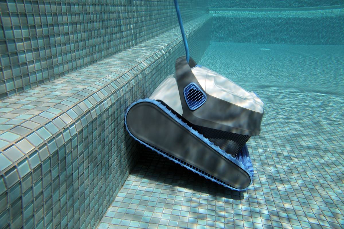 Fabel Verward zijn Bukken Dolphin Echo S300i Smart Zwembadrobot | Zwembad.be
